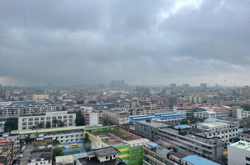 东莞楼市寒冬 世界工厂的转型之痛与“楼盘代理”的突围挣扎